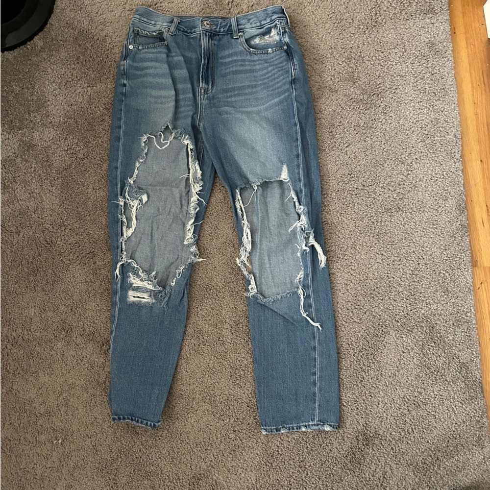 American Eagle mom jeans